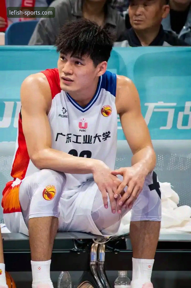 CBA状元陈国豪遇回避条款解析——乐鱼体育带你直击卡位战幕后